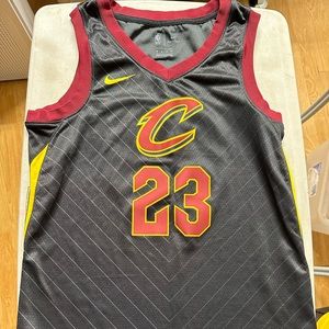 Nike Lebron James Cavalier’s Swingman Jersey